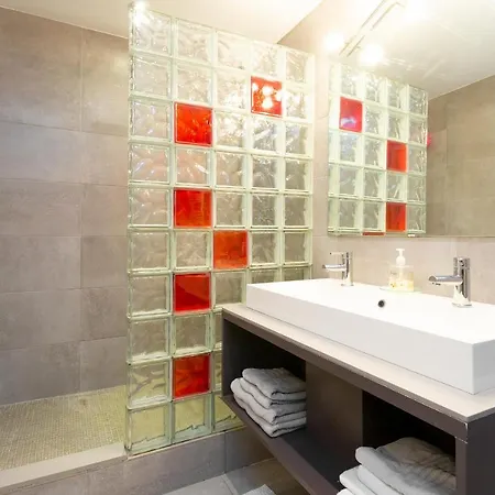 Super Bright City Center Apartament *