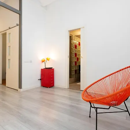 Super Bright City Center Apartament